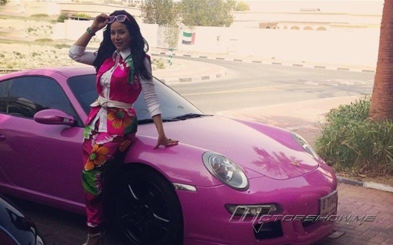 بالصور: بعد اللّون الوردي، ماذا فعلت لجين عمران بسيارتها البورشه؟