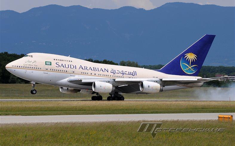 لماذا هبطت طائرة الخطوط السعودية في مطار القاهرة؟ 
