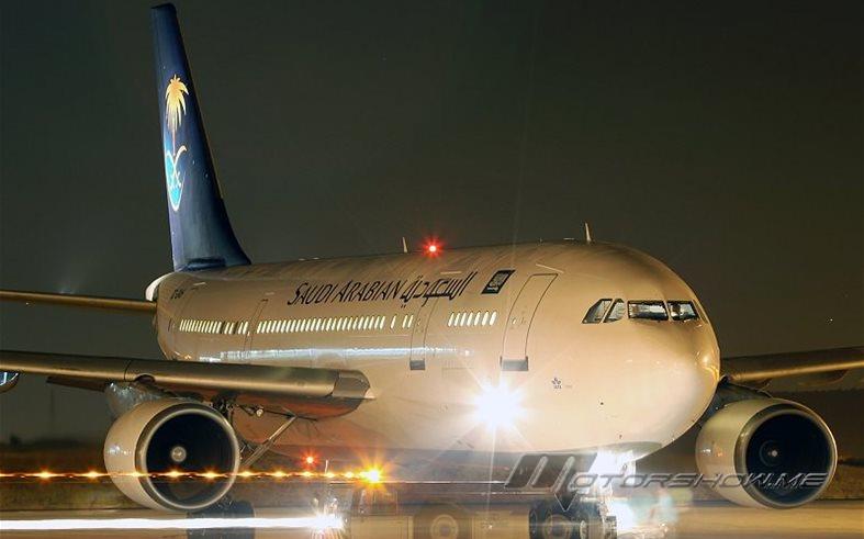 بالصور: كيف تسبّب أحد الرّكاب باندلاع حريق داخل طائرة سعودية؟