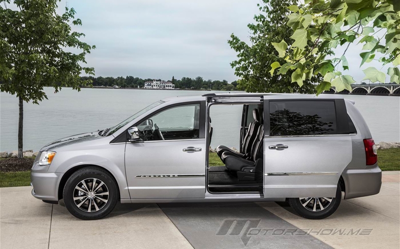  2016 Chrysler Town and Country: It is All About Your Safety
