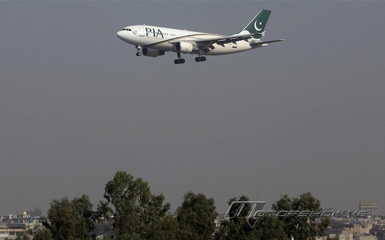 تحطم طائرة ركاب باكستانية على متنها المطرب الأكثر شهرة في باكستان