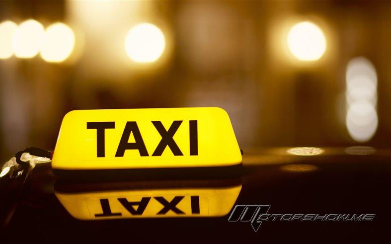 شاب يفضح سائق تاكسي يعتدي على الركاب الذكور