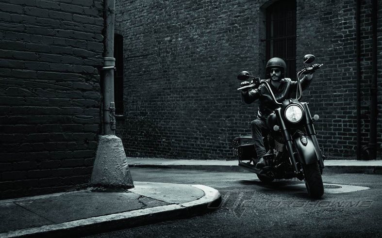 2017 Indian Motorcycle Chief Dark Horse: Less Chrome, More Attitude 