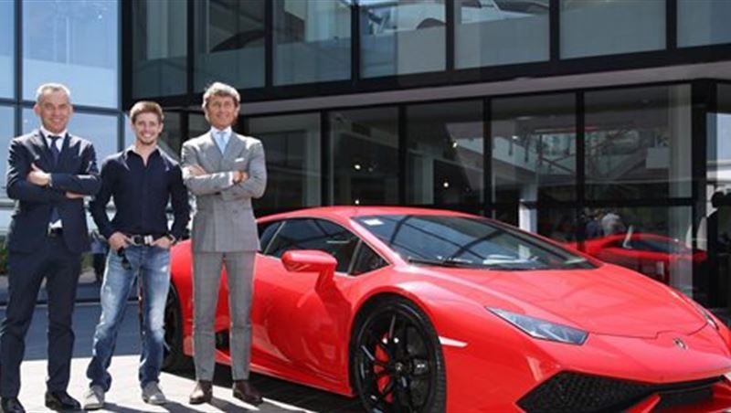 2015 MotoGP Champion Casey Stoner visits Lamborghini