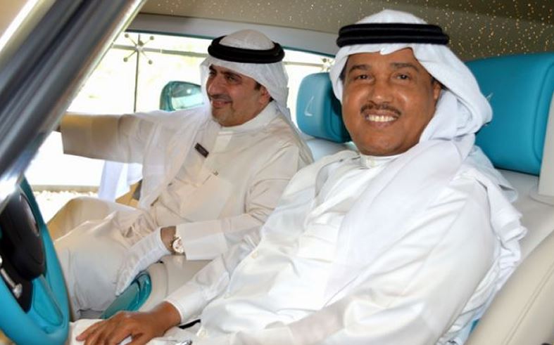ما هي السيارة المفضلة لدى فنان العرب محمد عبده الذي أخطأ في النشيد الوطني؟