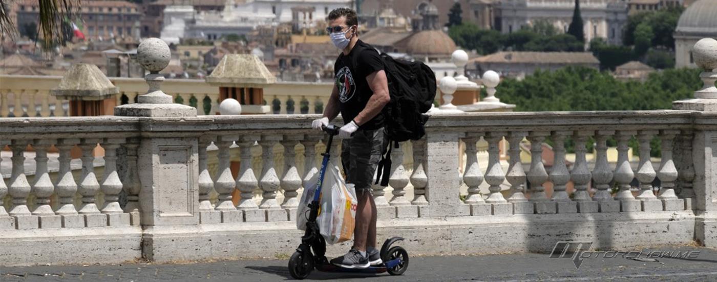 بالصور: درّاجات السكوتر الكهربائية تغزو شوارع روما
