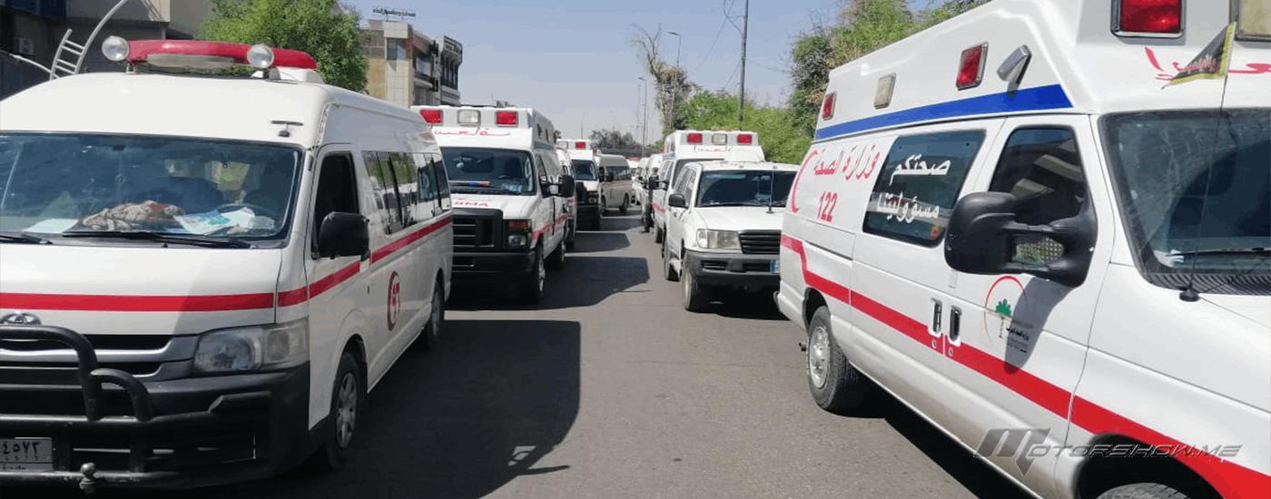 بالفيديو: مشهد مثير لعبور سيارة إسعاف وسط زحمة السير!