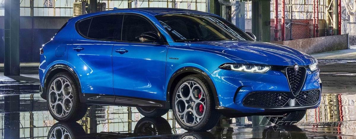 The 2023 Alfa Romeo Tonale Debuts With 2 Engine Options