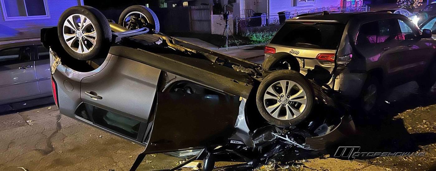 سيارة مسرعة تقتحم متجراً، فكم بلغ عدد الجرحى؟