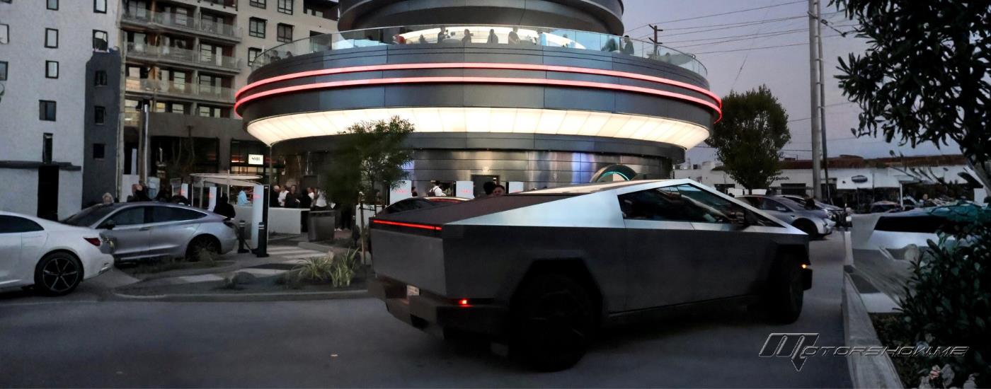 مطعم Tesla Diner في لوس أنجلوس يتحوّل من ظاهرة إلى تحدّي حقيقي