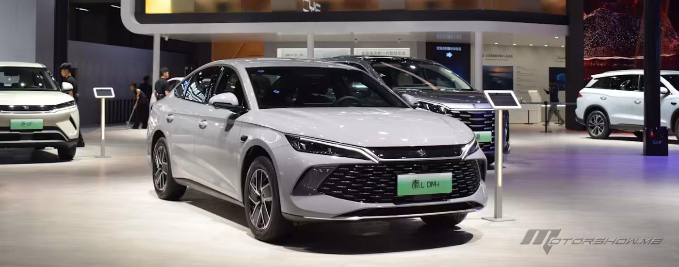 BYD تصبح الأكبر عالميًا في سوق السيارات الكهربائية لعام 2025 متقدمة على تسلا