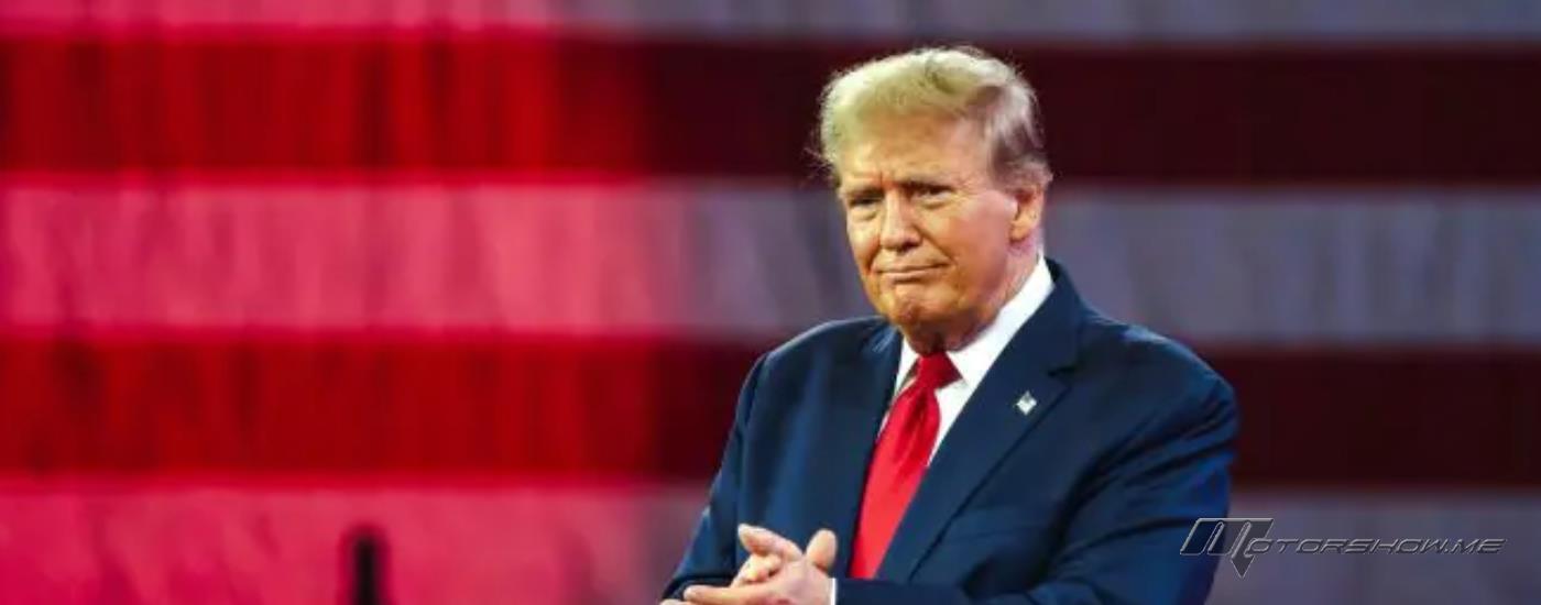 بالصور: ترامب "داخل سيارة مكشوفة" برفقة فنانة بارزة!