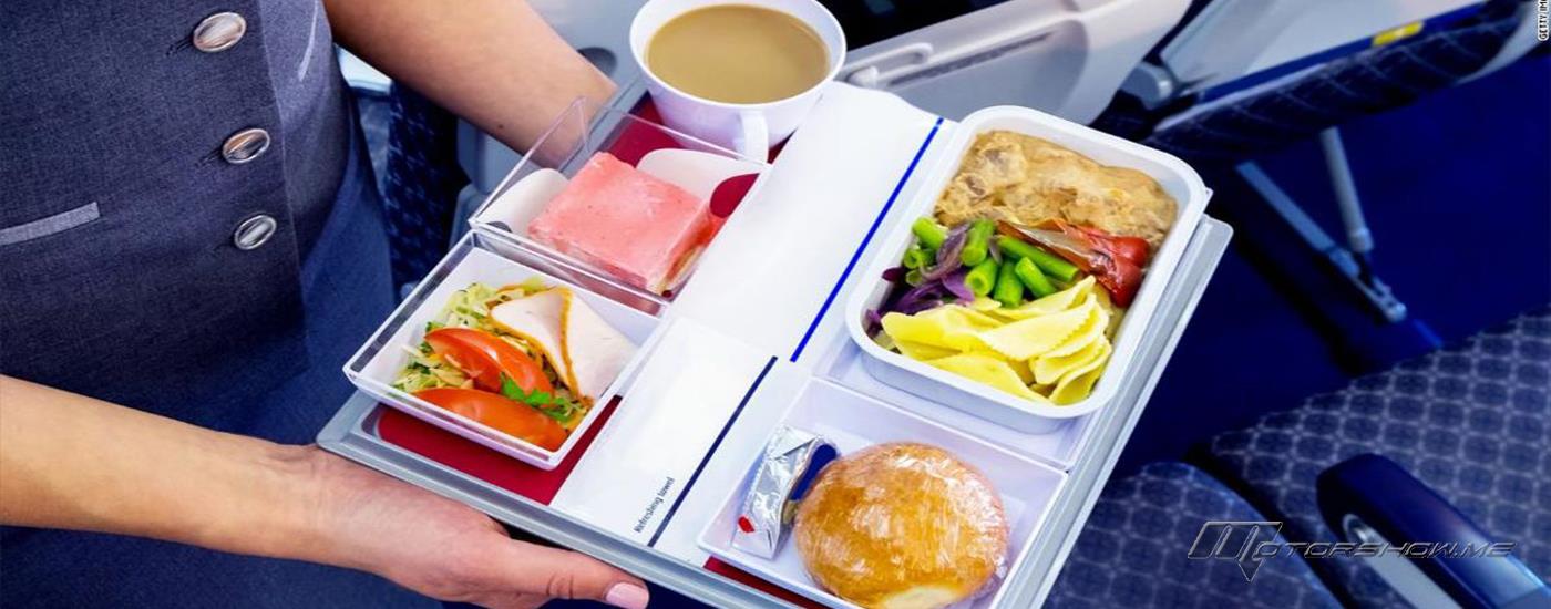 لائحة بالأطعمة التي يجب عدم تناولها في الطائرة!