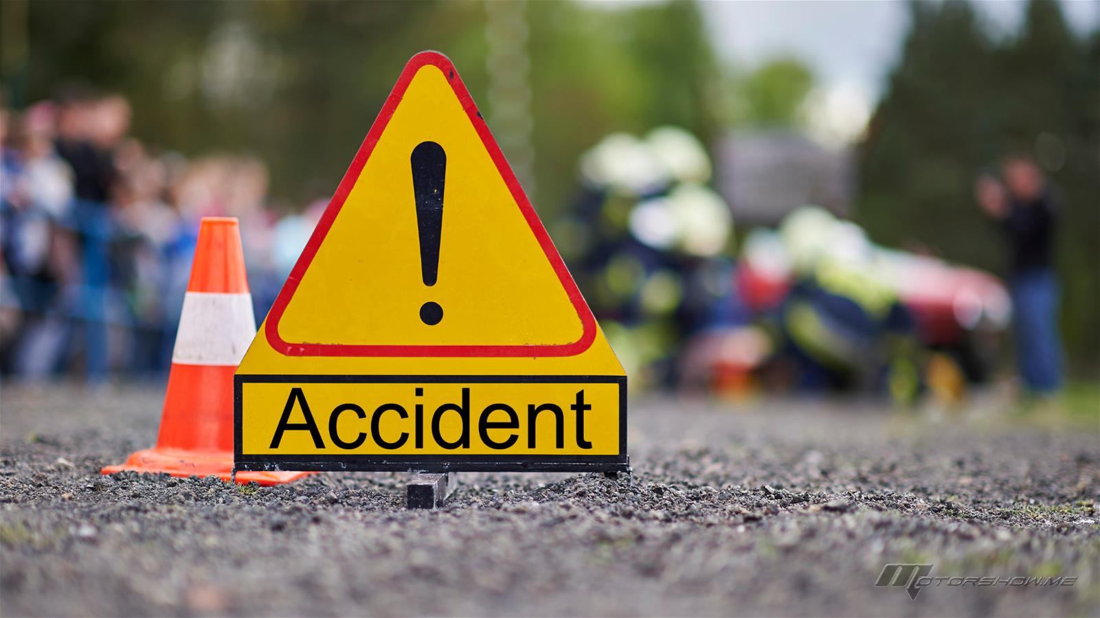 إصابة 17 شخصاً بانقلاب سيارة على طريق أبو سمبل جنوبي أسوان