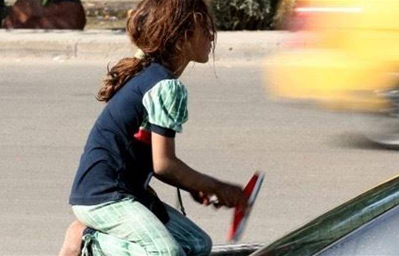 مش مسموح: الأطفال المتسولين على طرقات لبنان
