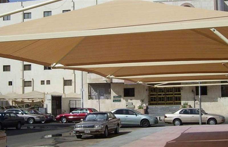 فرض رسوم على مظلات السيارات في الكويت