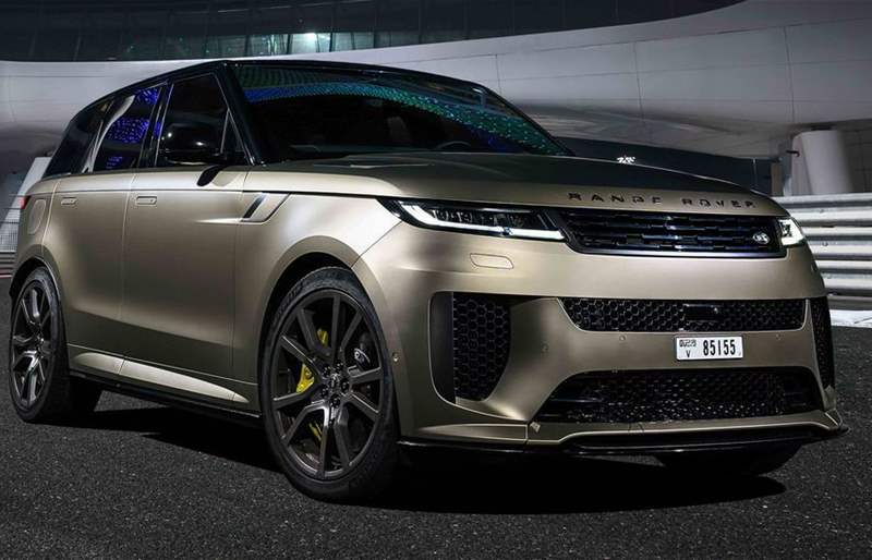 Range Rover Sport SV Edition One Smashes Yas Marina Circuit Lap Record for Fastest SUV And Four-Door Production Vehicle