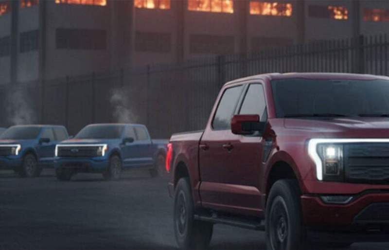 توقف مؤقت لإنتاج فورد F-150 لايتنينغ بعد حريق مصنع
