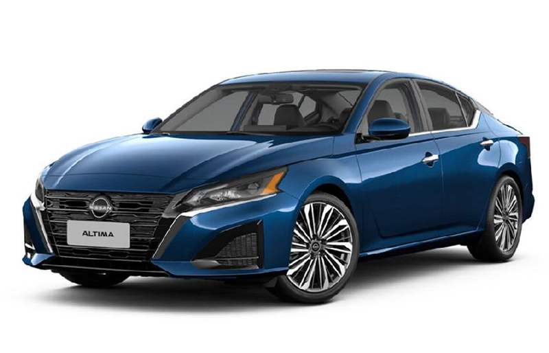 نيسان تستدعي أكثر من 40 ألف سيارة