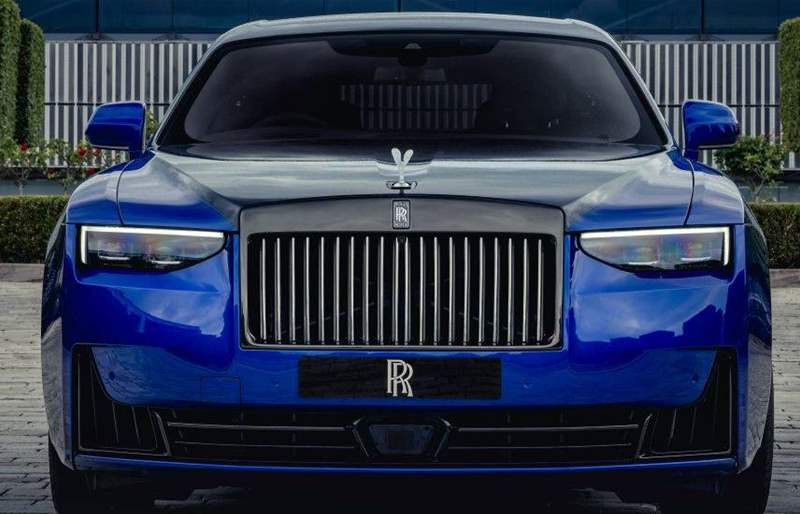 رولس-رويس تكشف عن بلاك بادج جوست جايمر