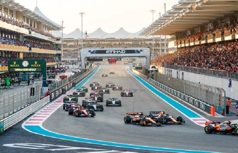 منافسة حاسمة على لقب الفورمولا 1 تُختتم يوم الأحد في أبوظبي