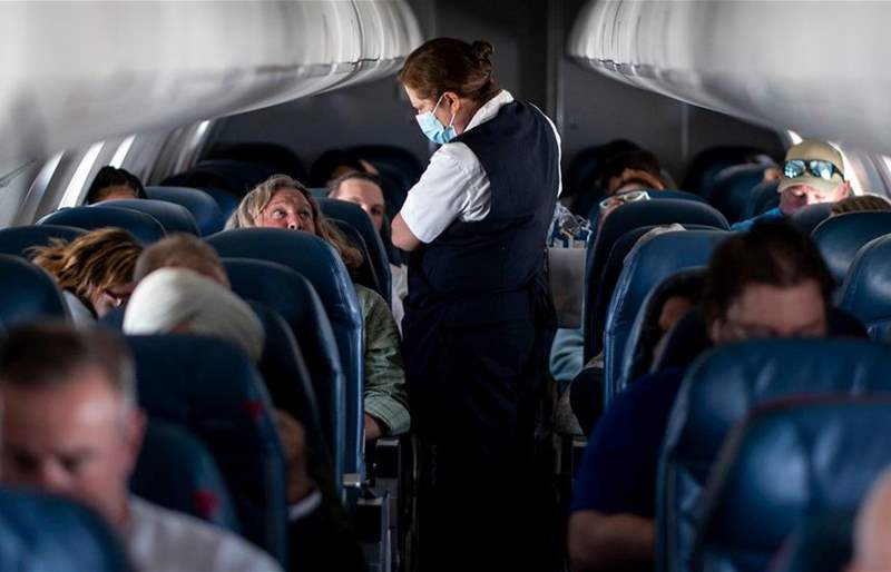 هل لاحظتم يوماً رائحة غريبة داخل الطائرة قبل الإقلاع في الأجواء الباردة؟