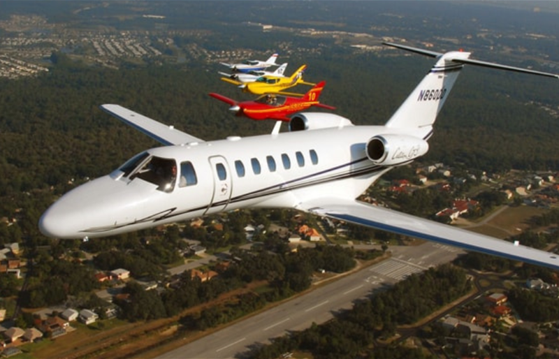 القرية التي تتحول فيها الممرات إلى مدارج للطائرات