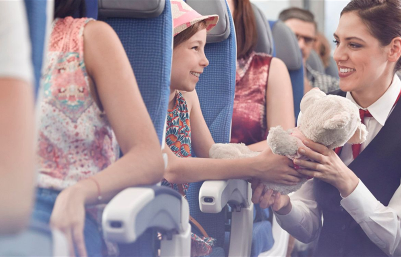 بطريقة سرية داخل الطائرة: كيف يصنّف طاقم الضيافة الركاب المزعجين؟