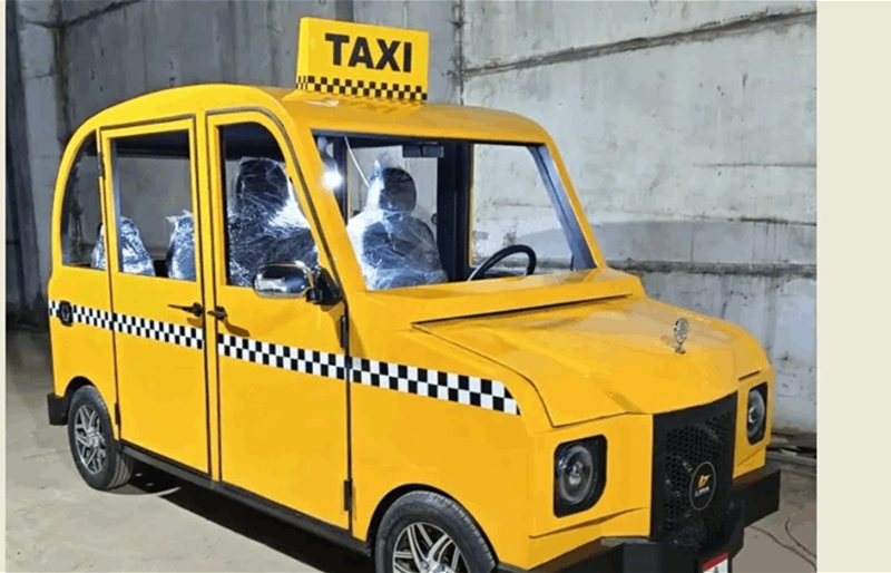 أول تاكسي ذكي كهربائي يعمل بالطاقة الشمسية في لبنان