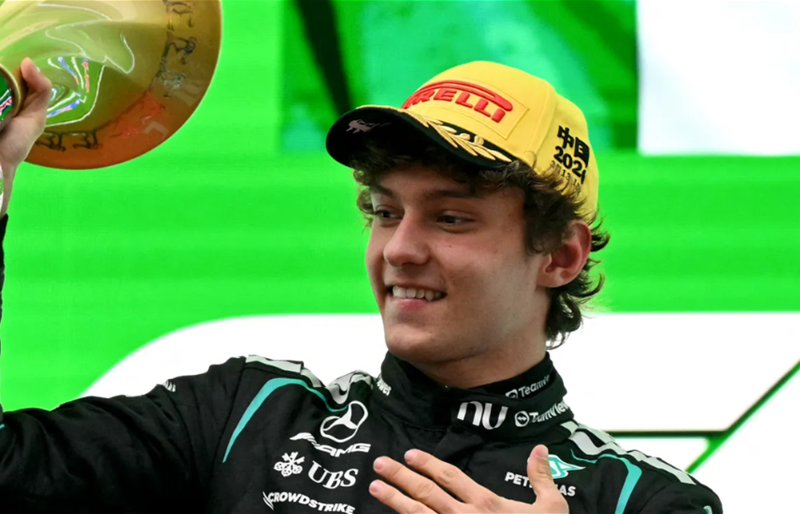 دموع التاريخ في الصين… إنجاز جديد في عالم الفورمولا 1