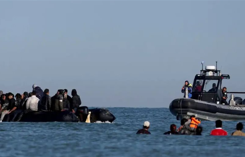 مأساة في المتوسط… 71 مفقوداً بعد غرق قارب مهاجرين قرب إيطاليا