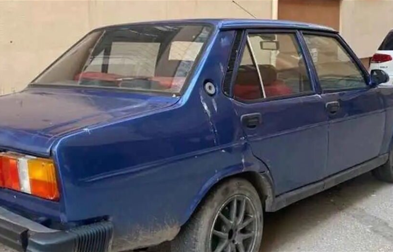 سيارة قديمة تشعل الإنترنت… عروض غريبة تُحوّل شاباً تركياً إلى حديث الناس