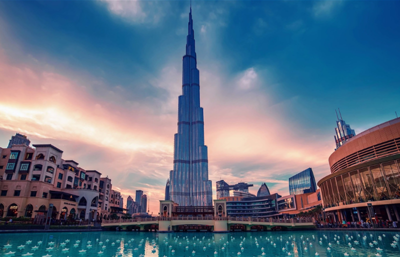 بالفيديو: مواقف برج خليفة… حيث تبدأ الفخامة من الطابق السفلي