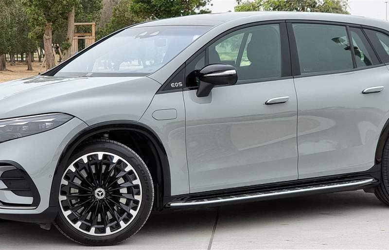 Mercedes-Benz EQS 580 4MATIC: Luxury in the Electric Era