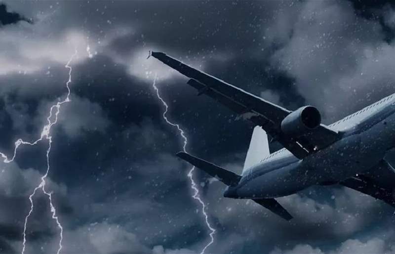 ابتكار جديد لتعزيز حماية الطائرات من الصواعق