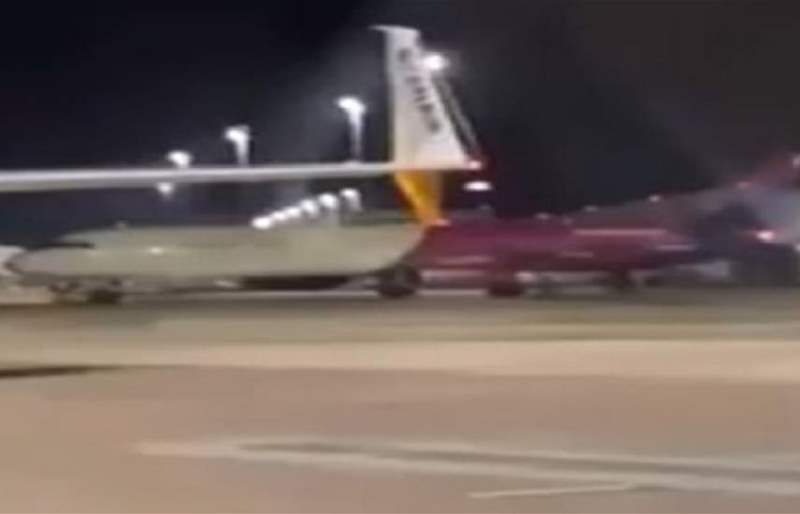 مسافران حاولا دخول الطائرة بالقوة بعد فوات موعد الصعود