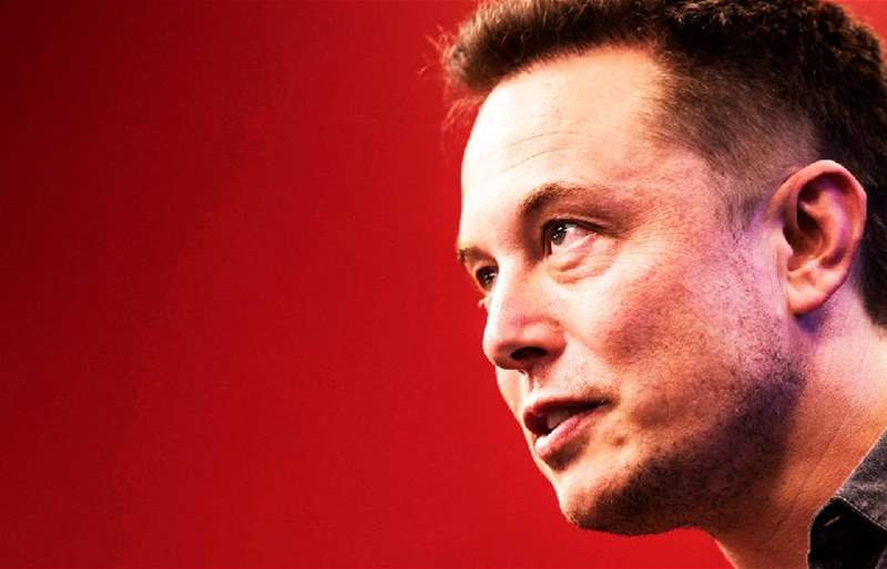 رئيس تسلا يقود دراجة أحادية العجلة