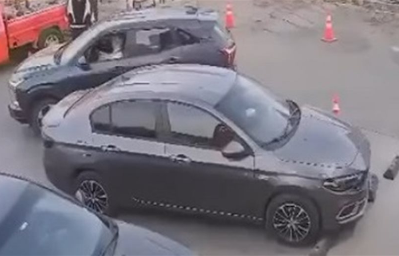 هبوط أرضي يبتلع جزءًا من محطة وقود في التجمع الخامس بالقاهرة