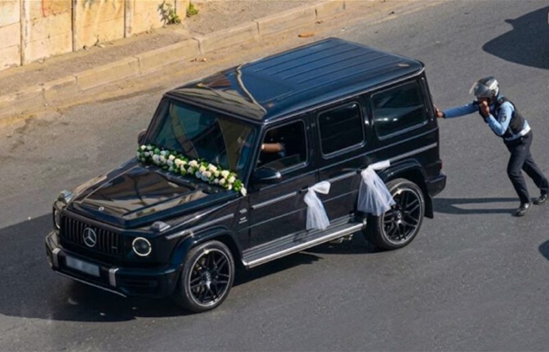 بالفيديو: شرطي أردني يدفع G-Class العريس!