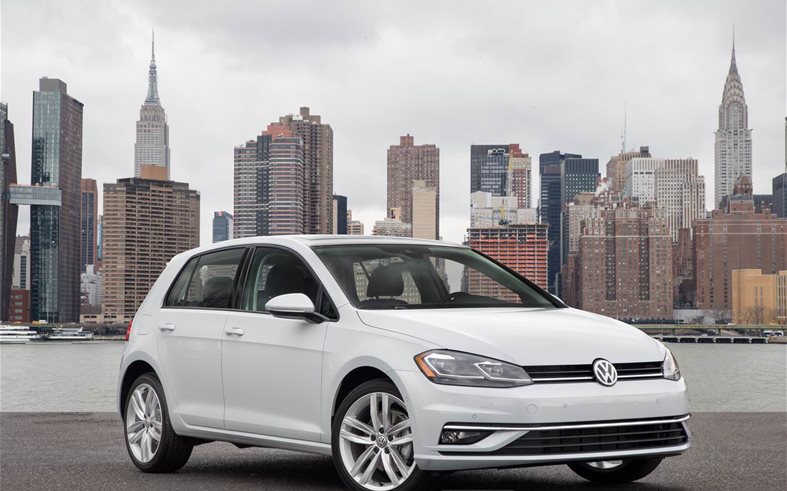 2018 Volkswagen Golf: Interior and Exterior Updates