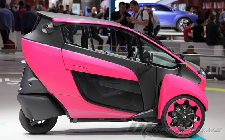 تويوتا تطلق سيارة iRoad المستقبلية الصغيرة