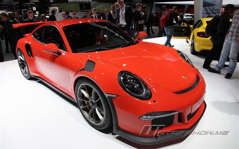 بورشه 911 GT3 RS الجديدة تشعل معرض جنيف الدولي للسيارات 2015 بقوّة 500 حصان 