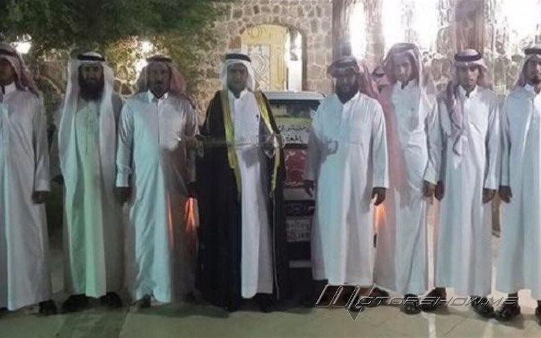 ما هي هديّة حارس مدرسة ابتدائية في المدينة المنورة؟