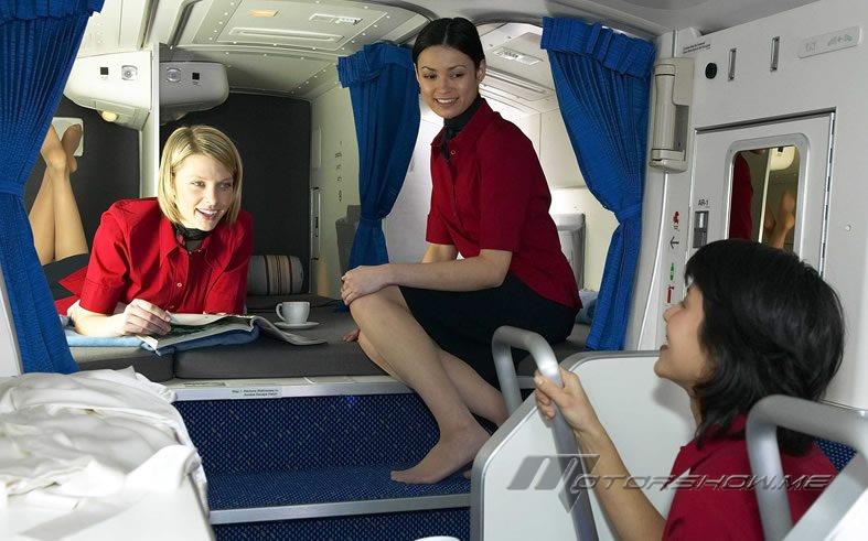 بالصور: هذه هي غرف النوم السرية حيث تنام المضيفات على الرحلات الطويلة