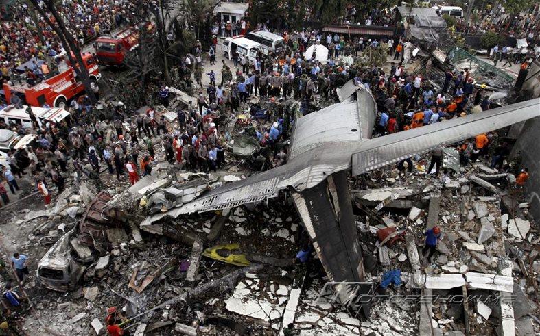 ماذا كانت تحمل الطائرة الأندونيسية عند تحطمها؟ 