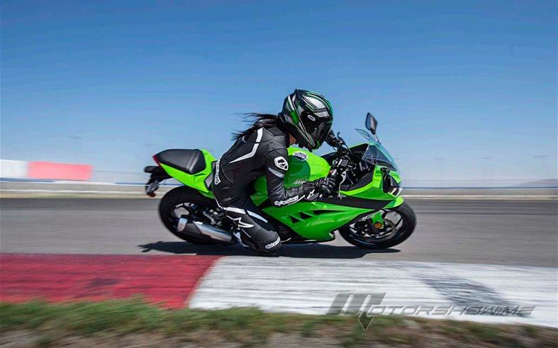 Must see the 2015 Kawasaki Ninja 300 ABS