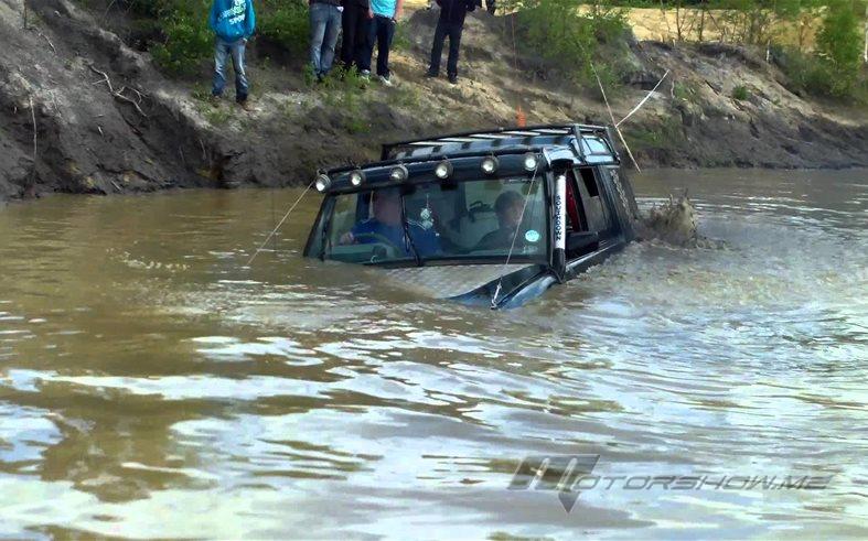 بالصور: 4 خطوات لإنقاذ سيارتك بعد غرقها في مياه الأمطار