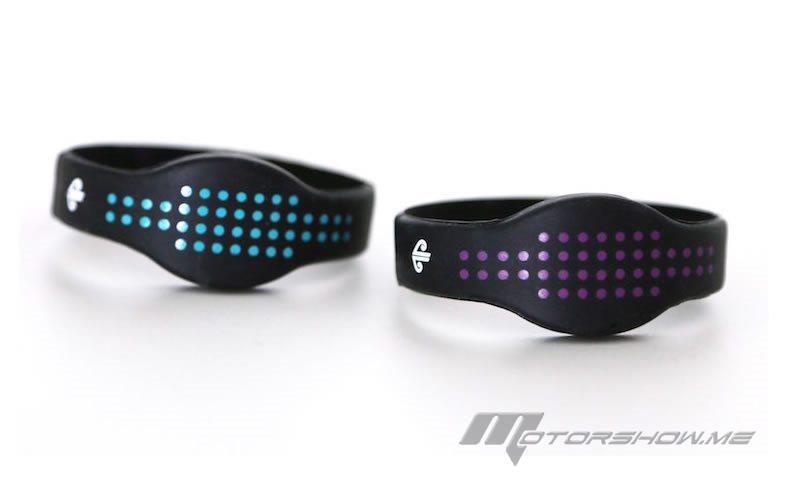 تعرّف على السوار الذكي لتعقب الصغار المسافرين بمفردهم