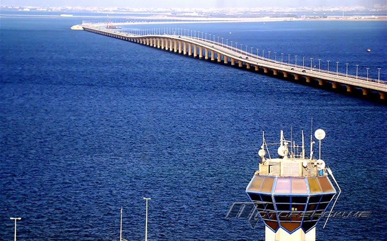 ما حقيقة زيادة رسوم عبور المركبات على جسر الملك فهد؟