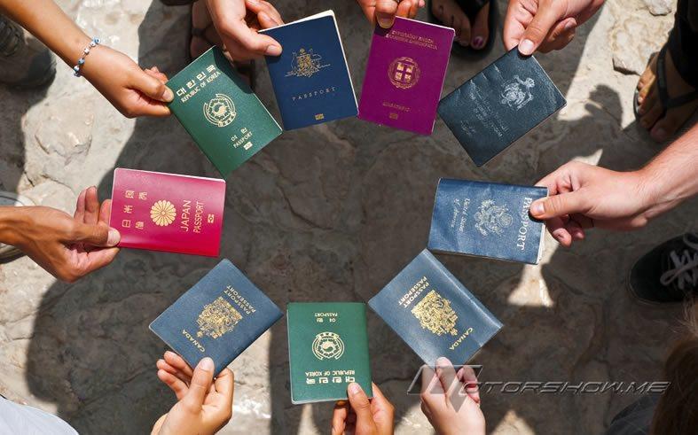 لهذا السبب تختلف ألوان جوازات السفر من دولة إلى أخرى!